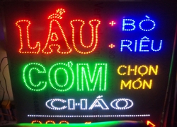 den-led-ma-tran-den-chay-chu