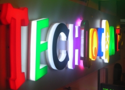 dieu-khac-mica-hieu-ung-led